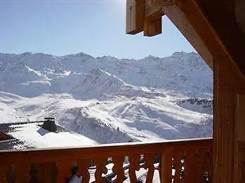 شقة فندقية الشقق الفندقية Chalet Altitude فال تورُن