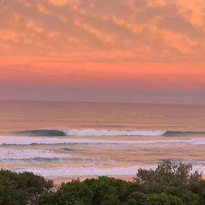 Capricorn One Beachside - Official Aparthotel